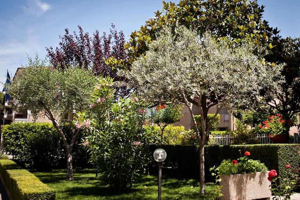 Hotel Vignola Assisi Exterior foto